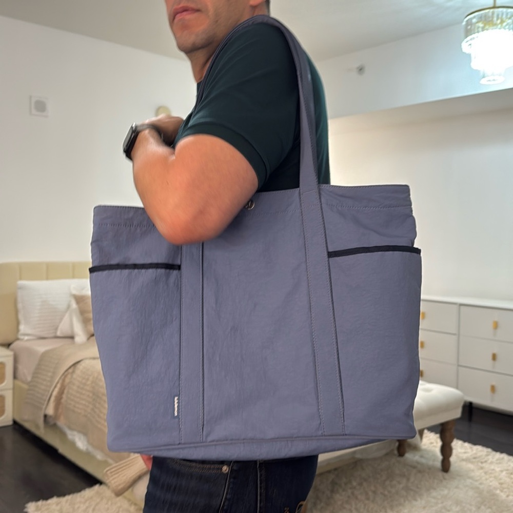 Daily Multi Pocket Tote 20L